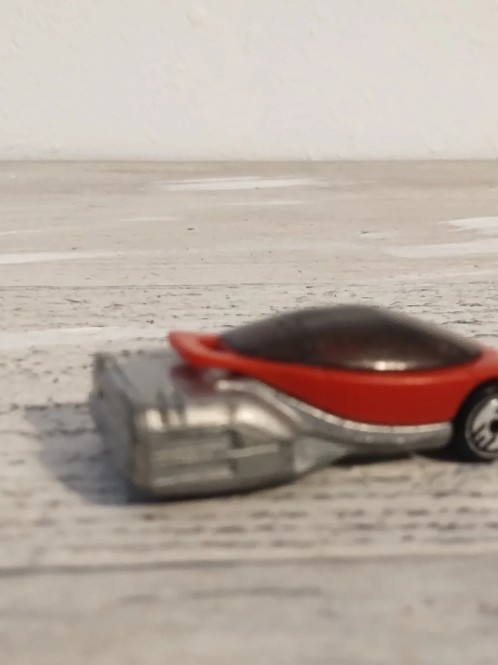 Hot Wheels Futuristic Red and Silver Space Car Loose Vintage 1988 Die cast metal